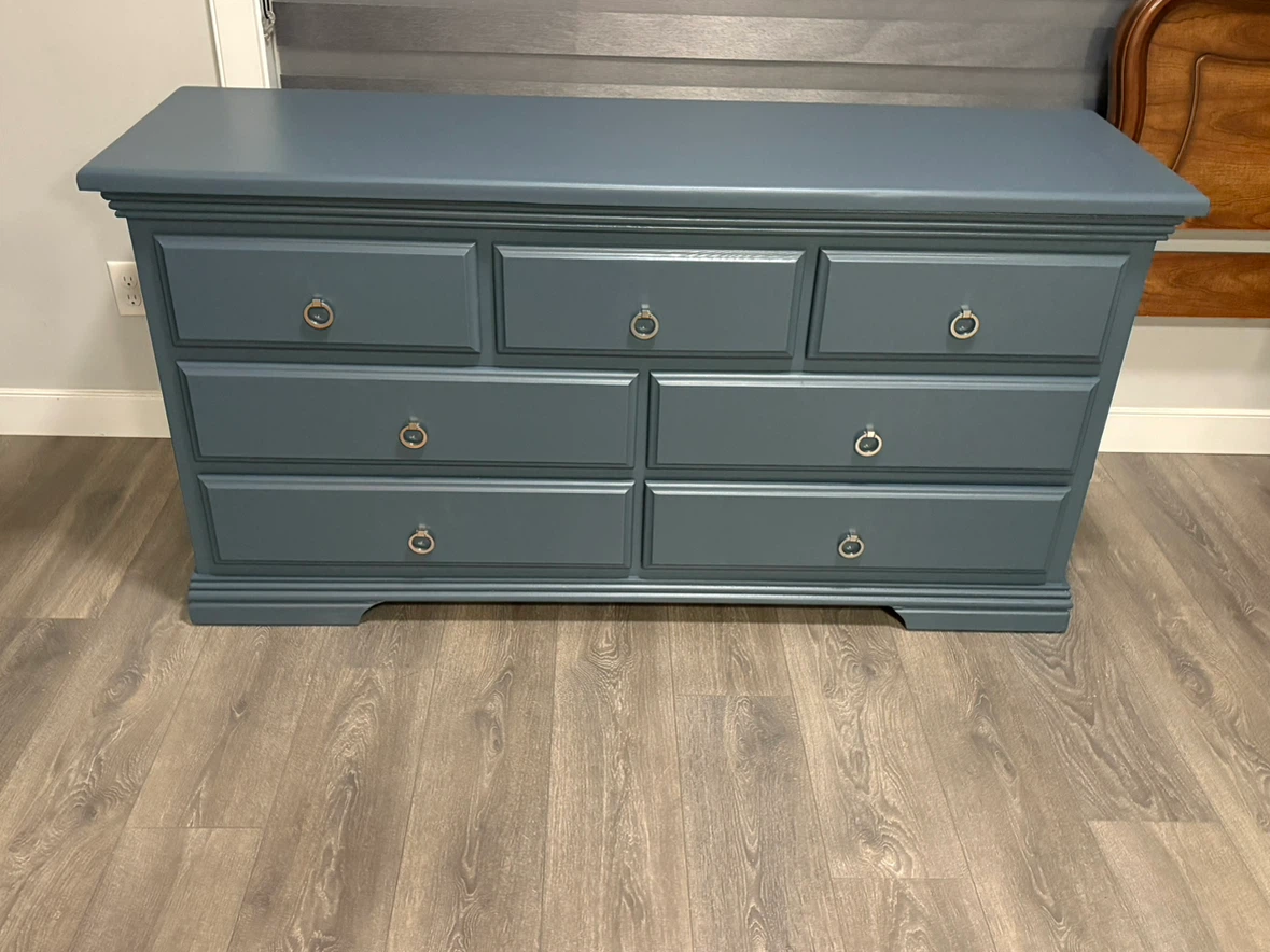Solid wood Dresser