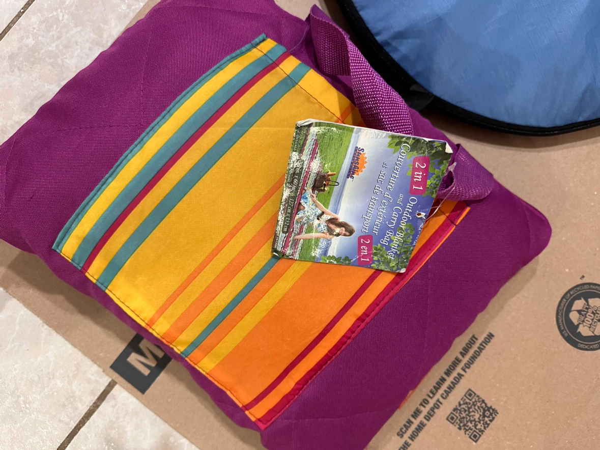 Outdoor Blanket and Carry Bag and Pop Up Beach Tent - photo 2