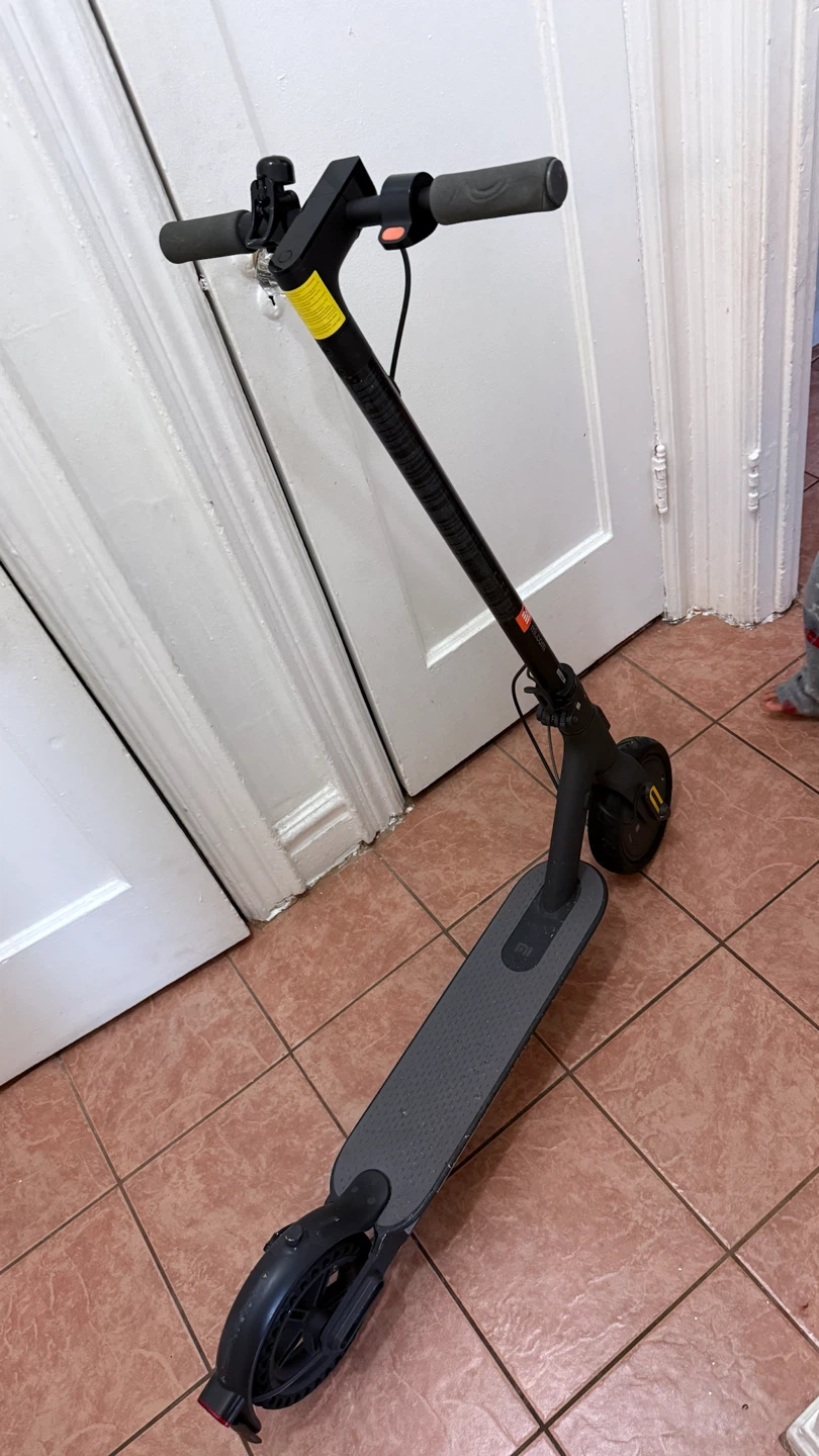 Xiaomi Mi Electric Scooter