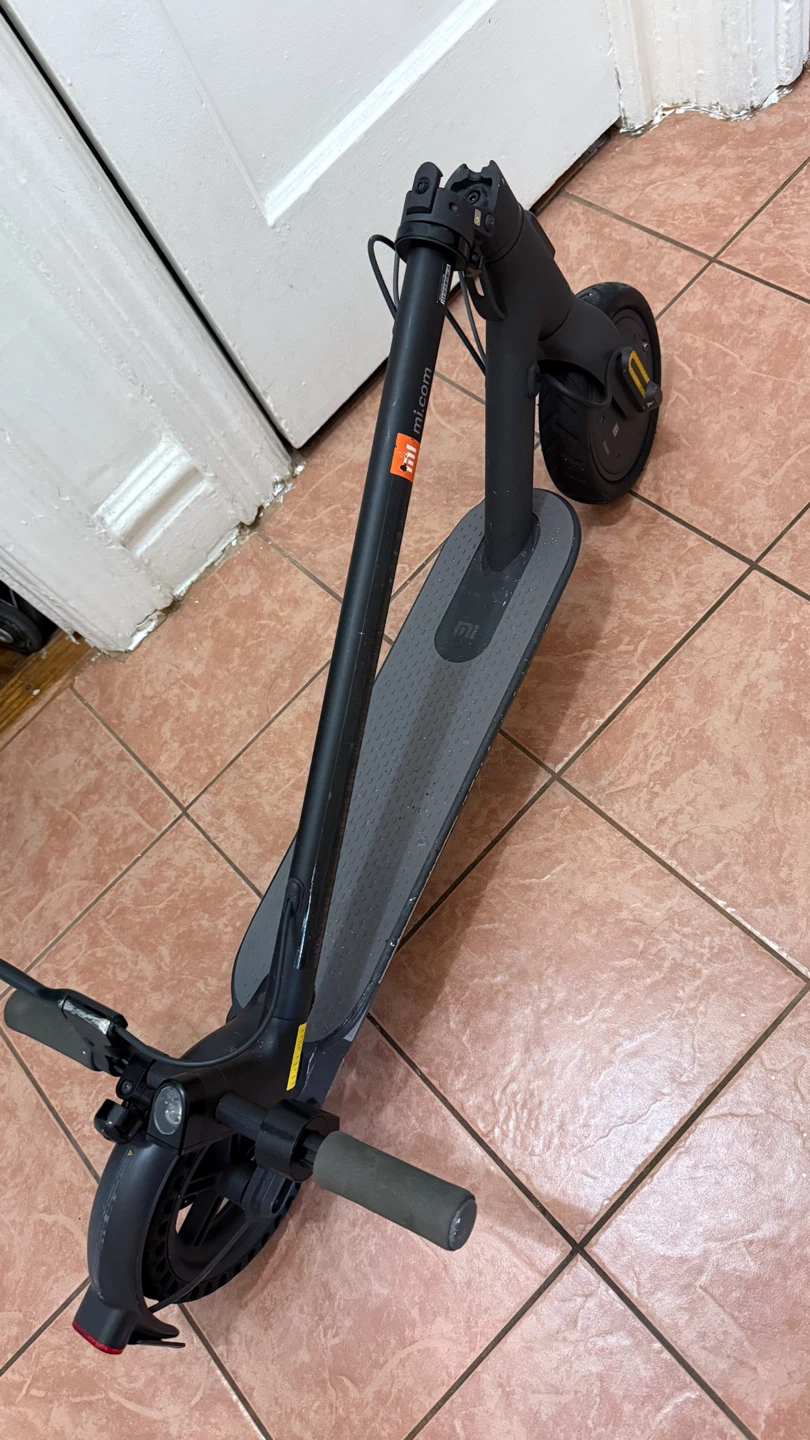 Xiaomi Mi Electric Scooter - photo 2