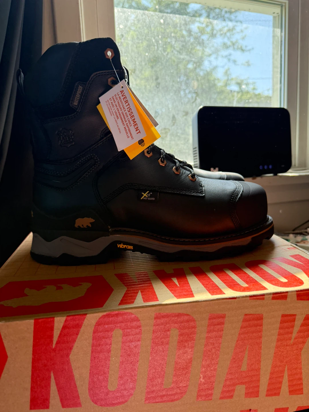 Kodiak Neragon 8 inch Met Guard Work Boots Black Size 12