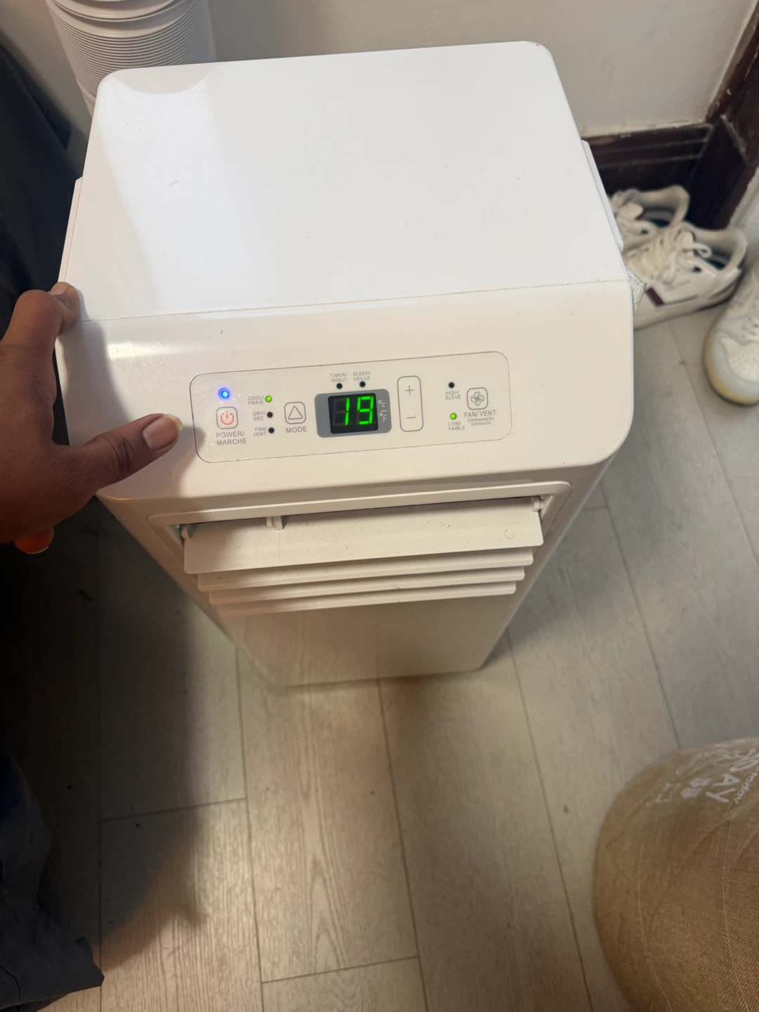 Hisense Portable Air Conditioner - photo 3