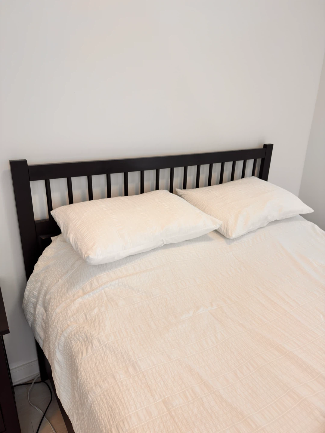 Bed Frame Queen Size Wood – Brown/Black (disassembled ready) - photo 2