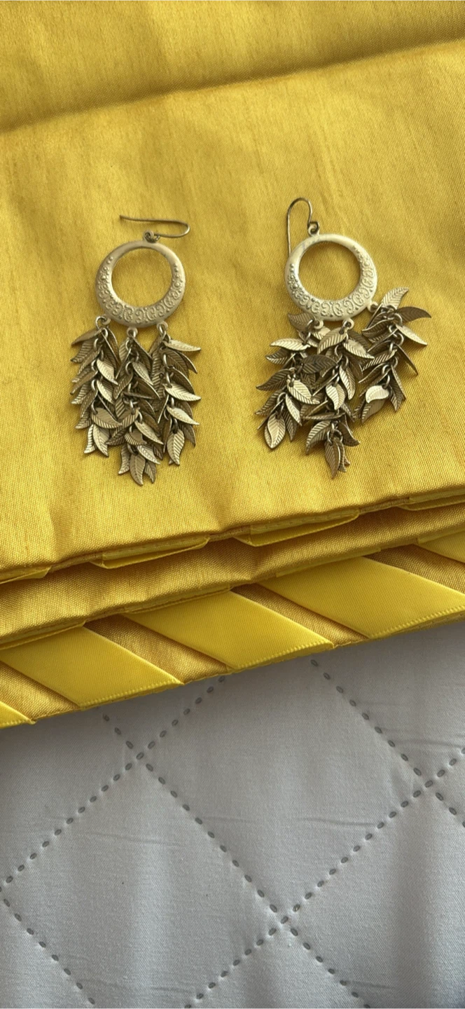 Gold-Plated leaf dangle earrings - photo 3