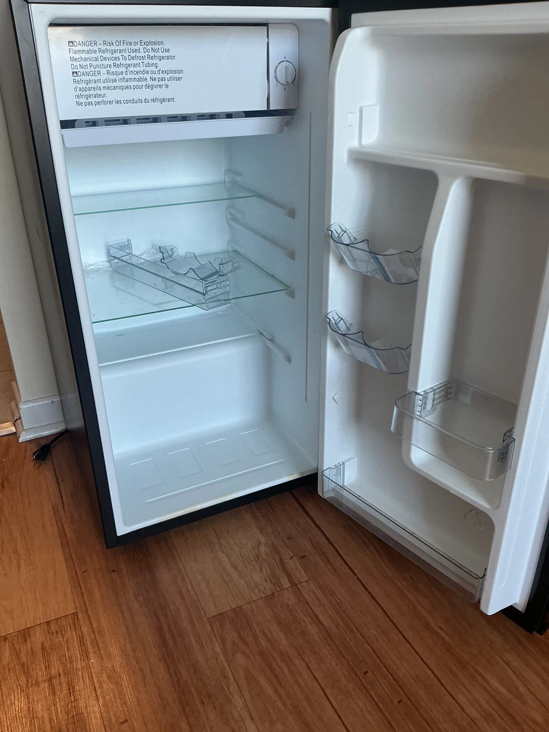 Hamilton Beach Mini Fridge - photo 2