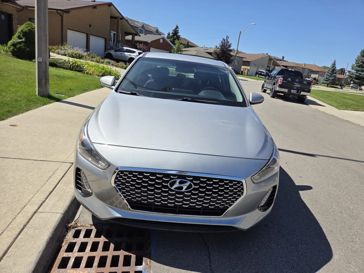 Silver Hyundai Elantra GT2020