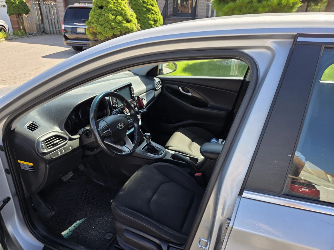 Silver Hyundai Elantra GT2020 - photo 3