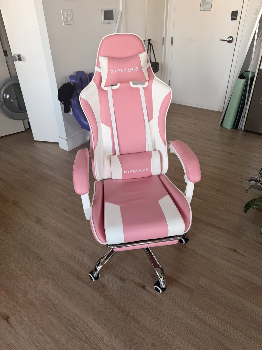 GTPlayer Footrest Gaming Chair in Pink and White