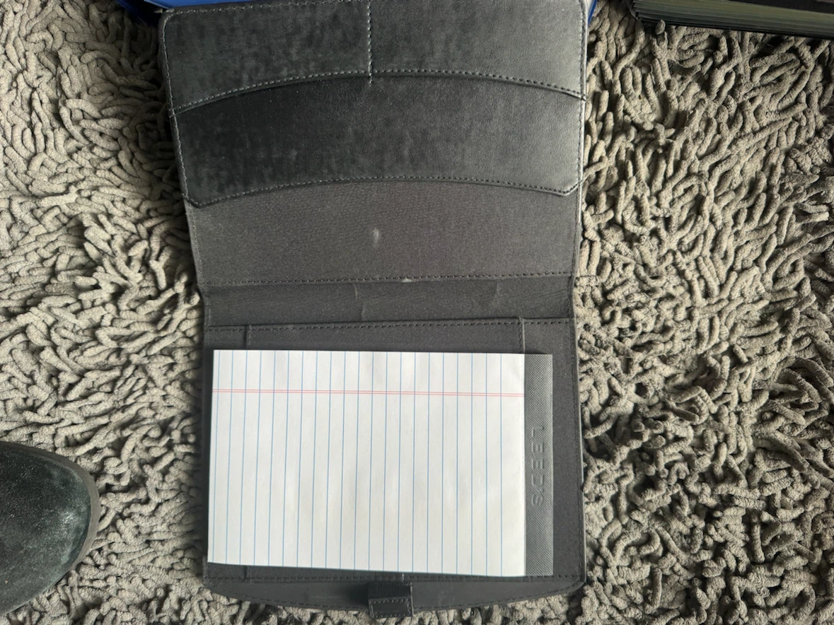Box of binders - photo 4