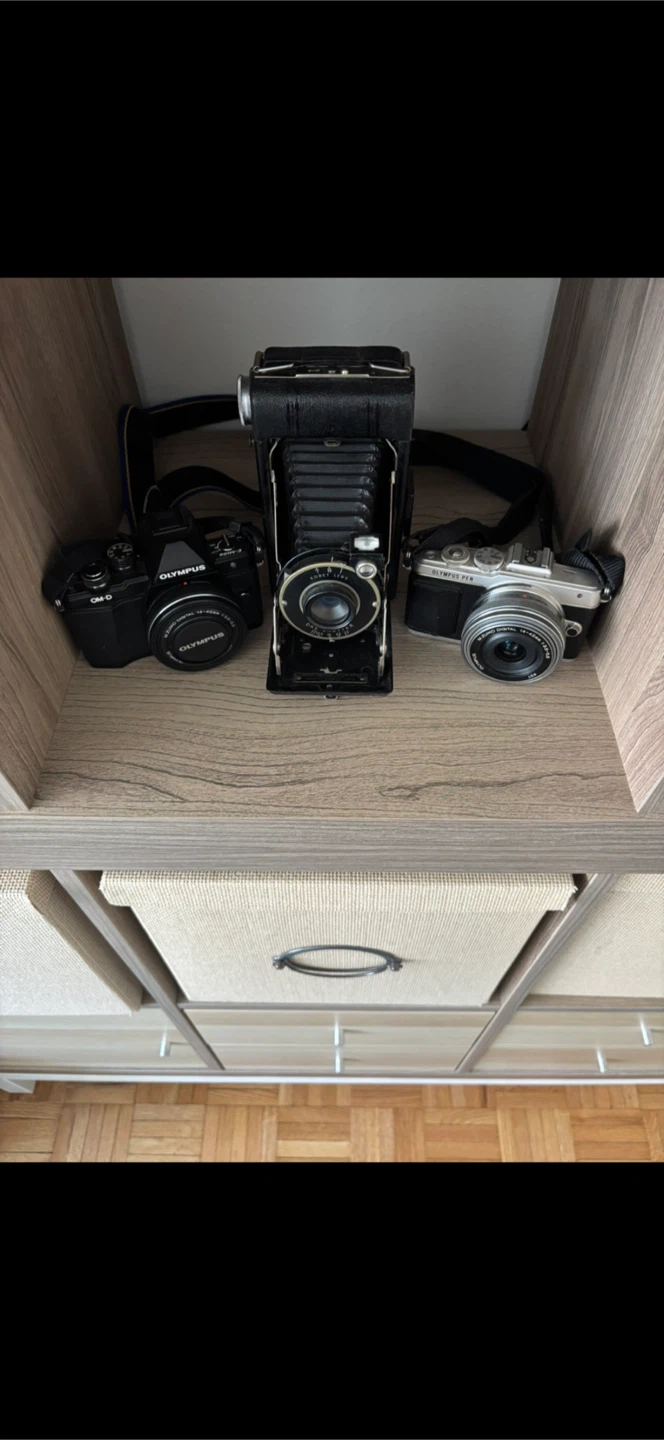 MOVING - IKEA KALLAX Shelf Unit - photo 3