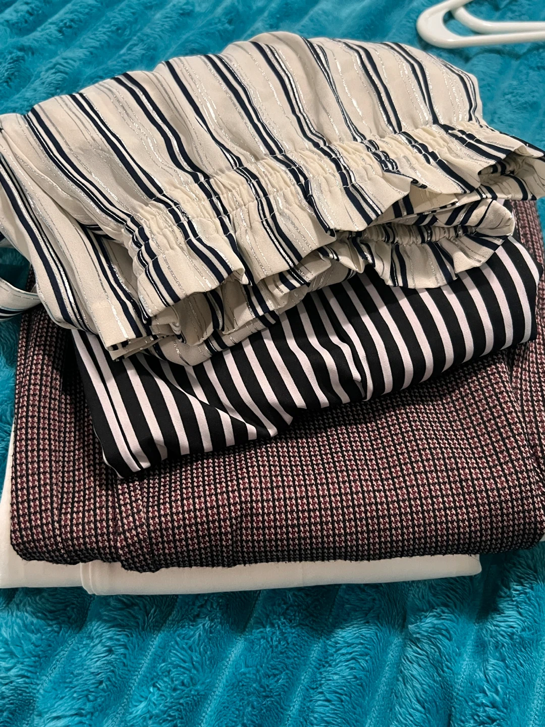 5 Pair Assorted Women's Pants (medium)