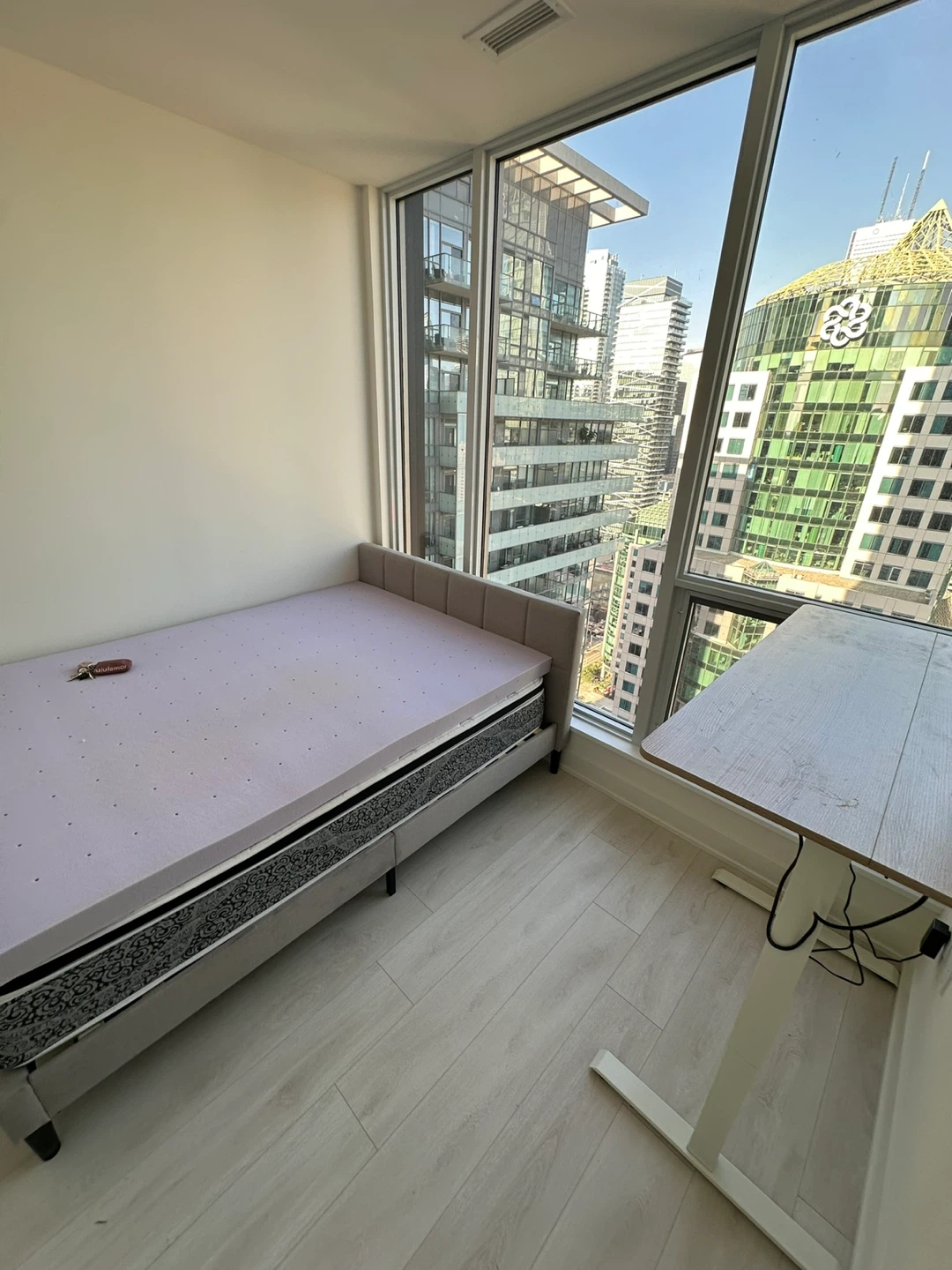 Upholstered Grey Queen Bed Frame - photo 4