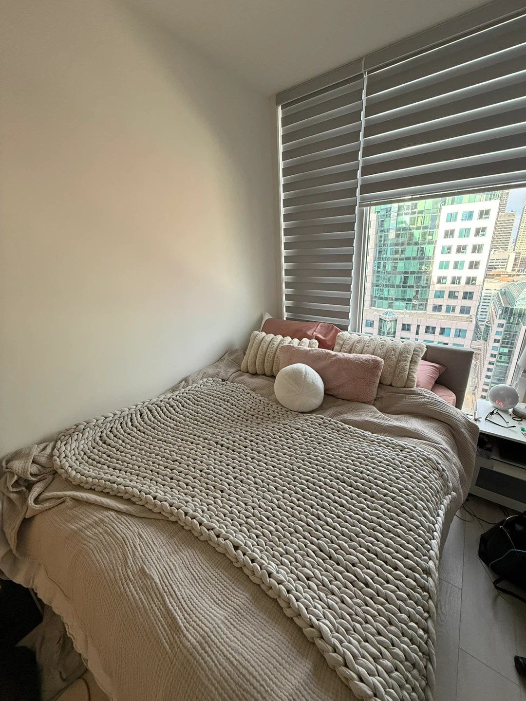 Upholstered Grey Queen Bed Frame - photo 5
