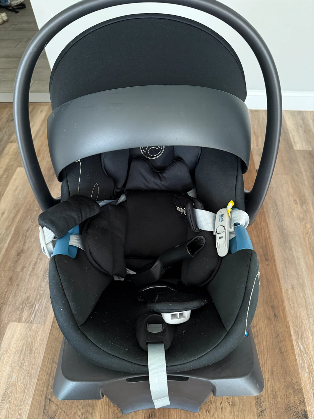 Cybex Infant Car Seat with Base and stroller - photo 3
