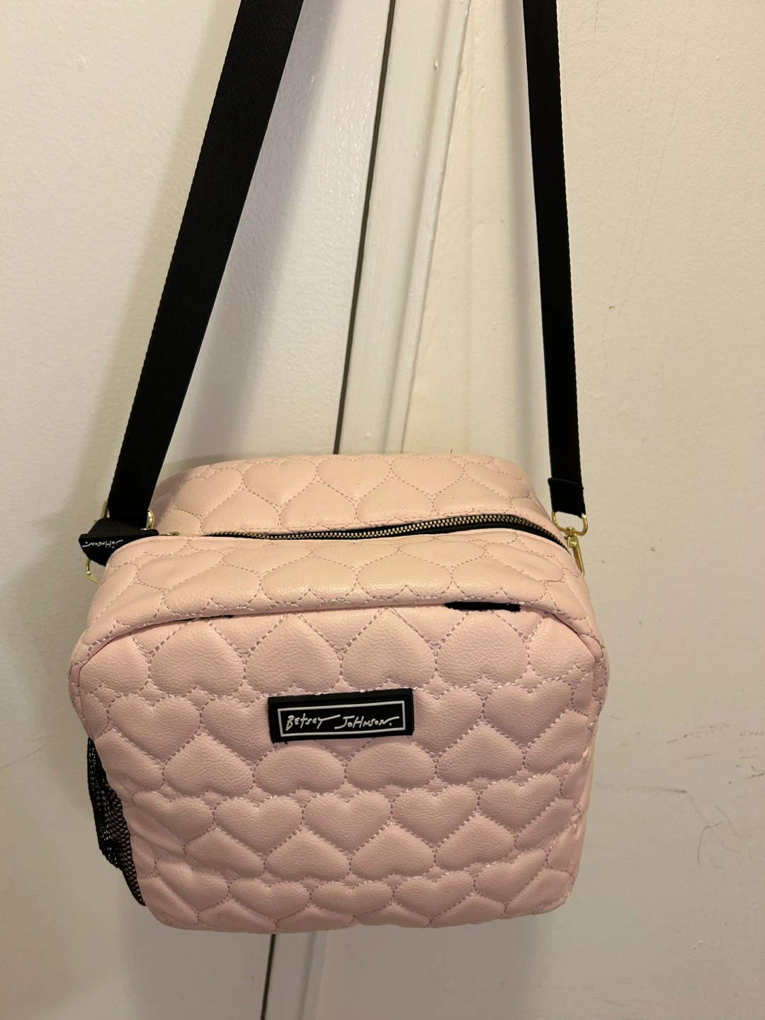 Betsey Johnson Pink Heart Quilted Crossbody Bag - photo 4