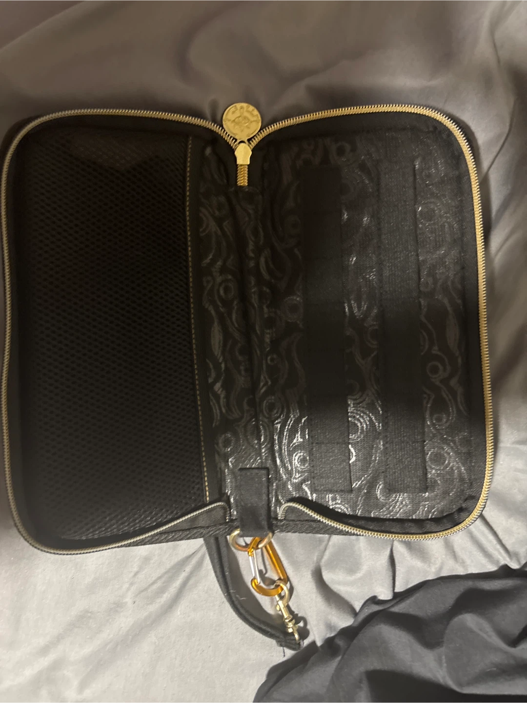 Nintendo Switch Console with Zelda Case - photo 3