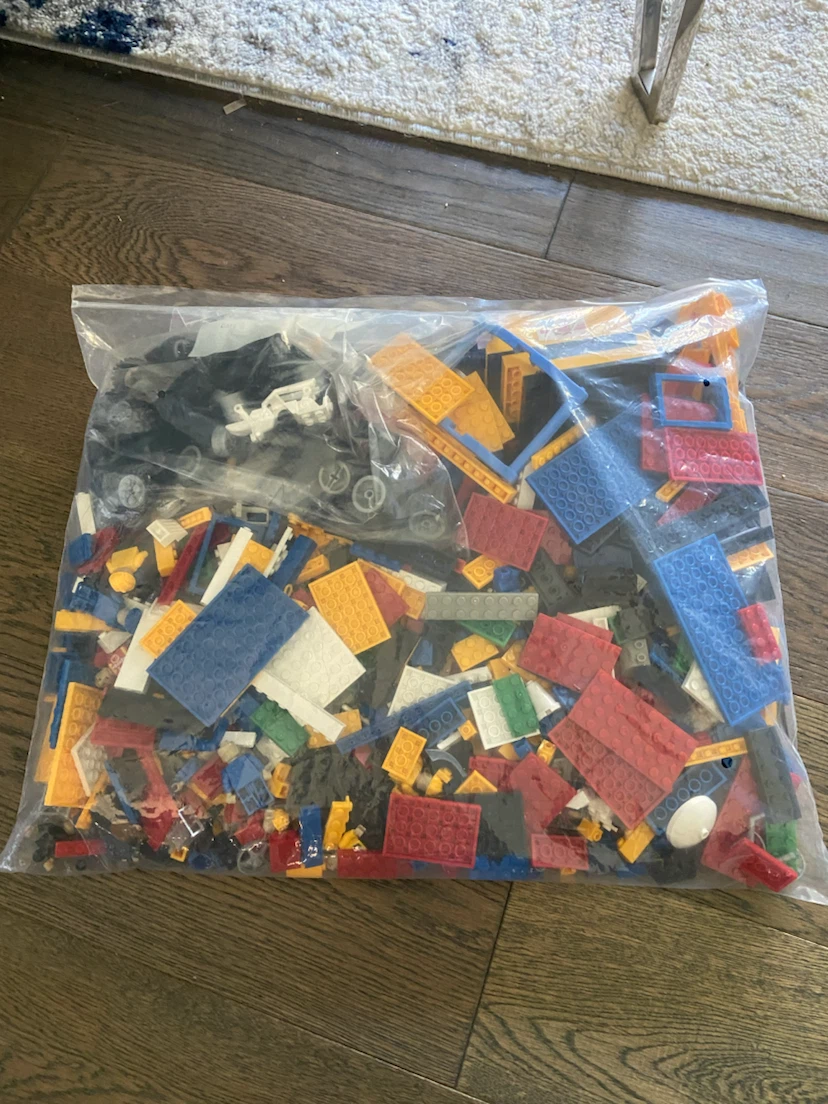 Assorted Bulk Knockoff Lego Bricks and Pieces - photo 3