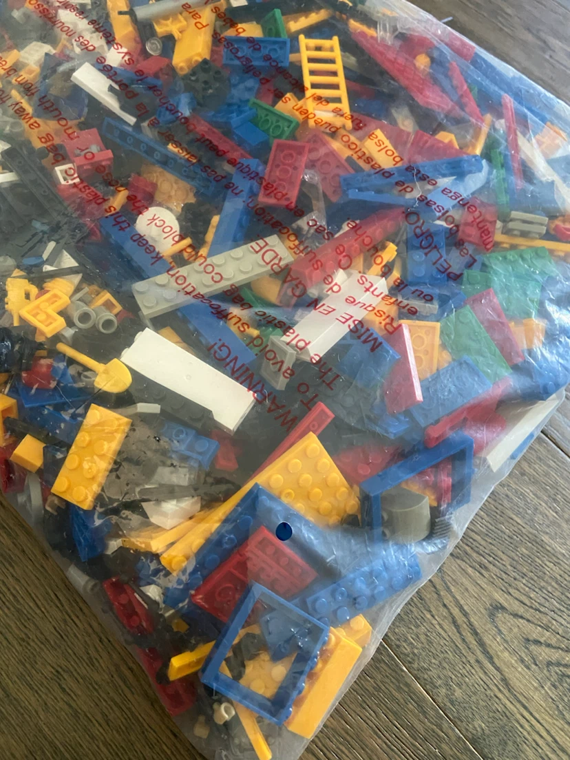 Assorted Bulk Knockoff Lego Bricks and Pieces - photo 4