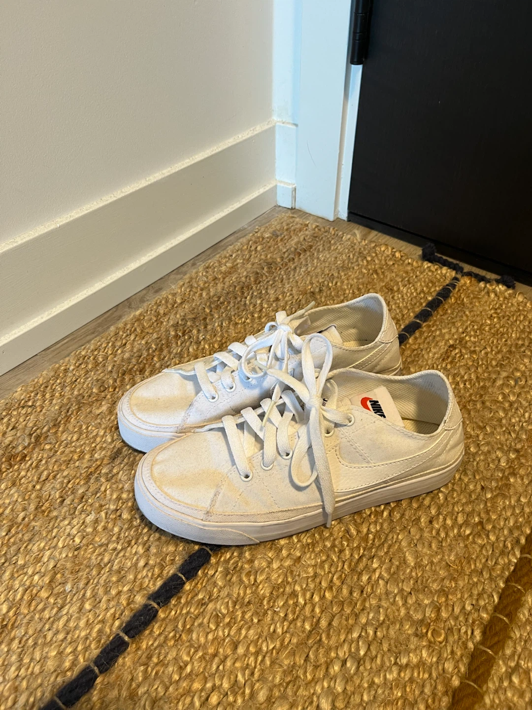 Nike Women's Court Legacy Canvas Shoes Size 7 - photo 2