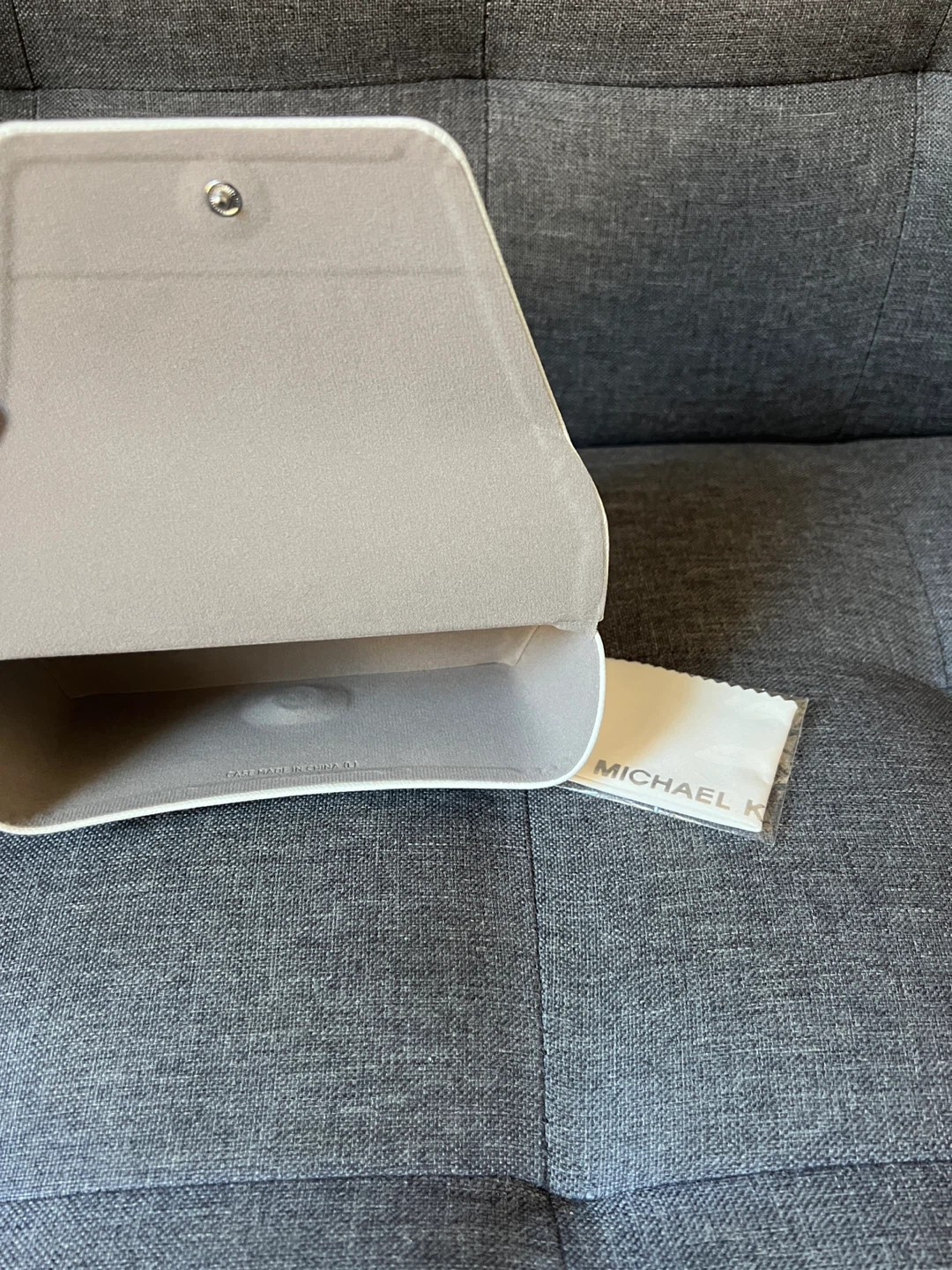 Michael Kors Eyeglass Case and Cleaning Cloth - photo 2
