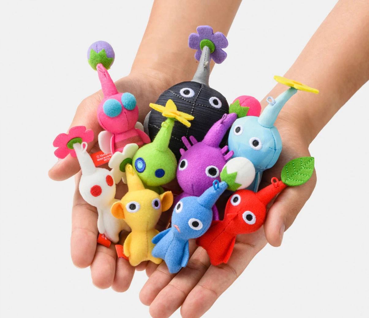 Nintendo Pikmin Plush Keychains - photo 2