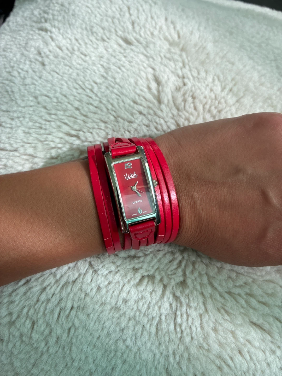 Vivah red cuff watch Y2K fashion - photo 2