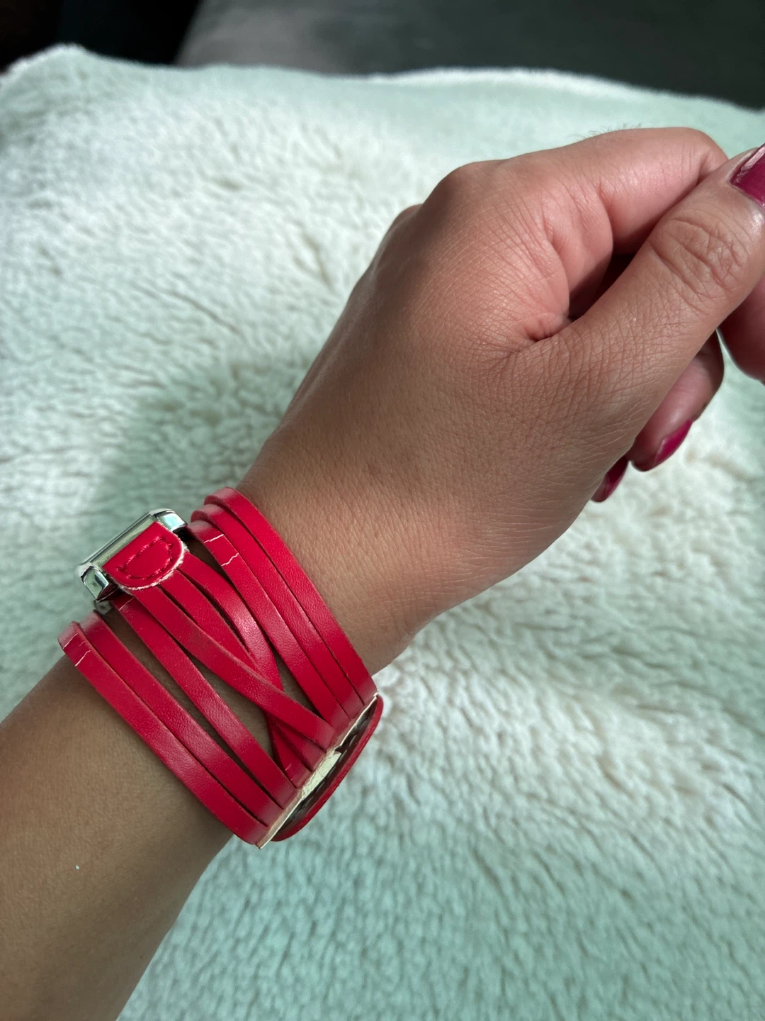 Vivah red cuff watch Y2K fashion - photo 3