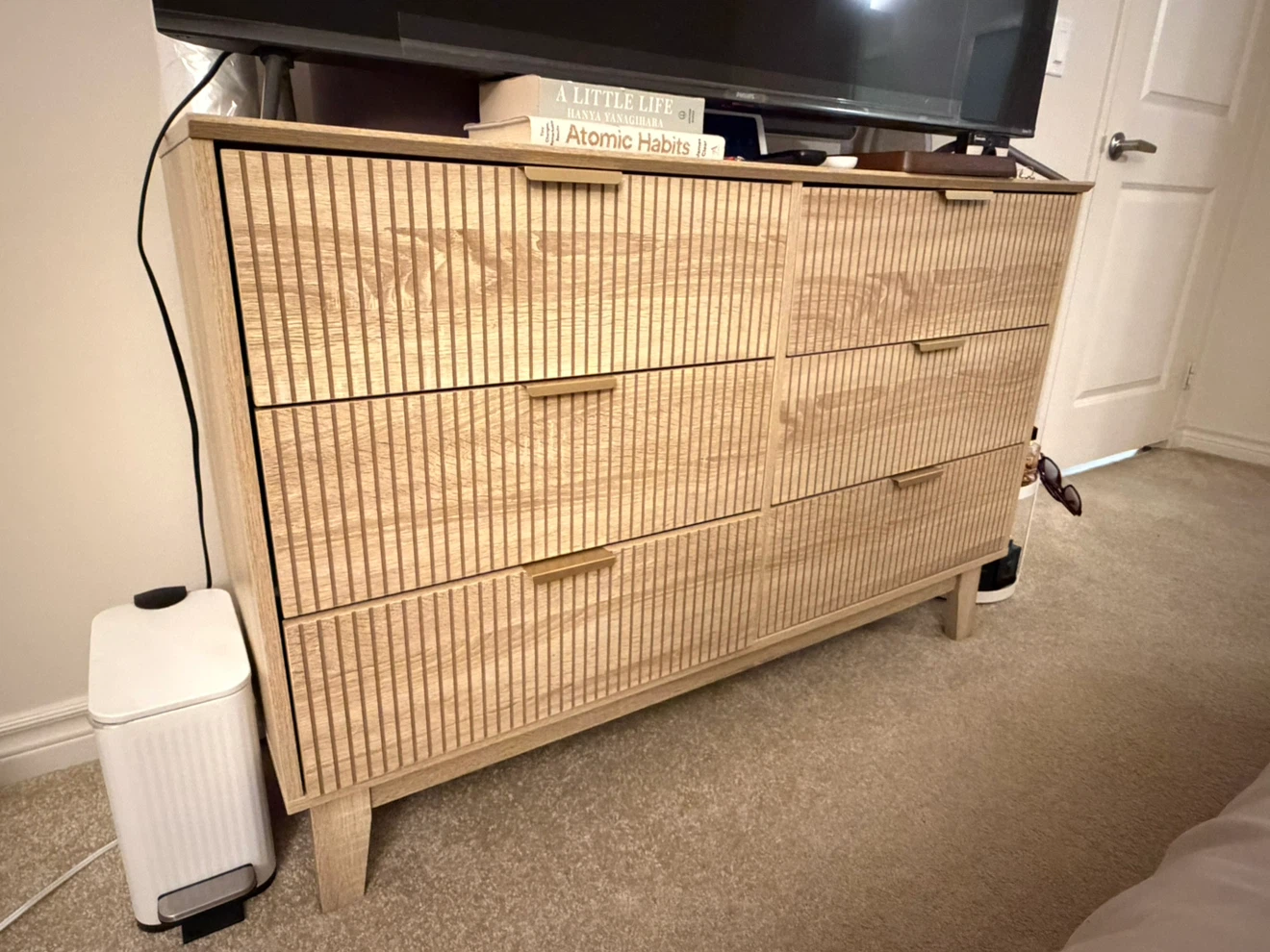 Modern Fluted 6-Drawer Dresser