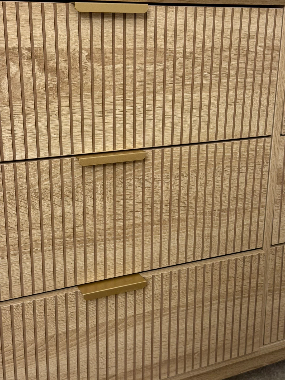 Modern Fluted 6-Drawer Dresser - photo 3