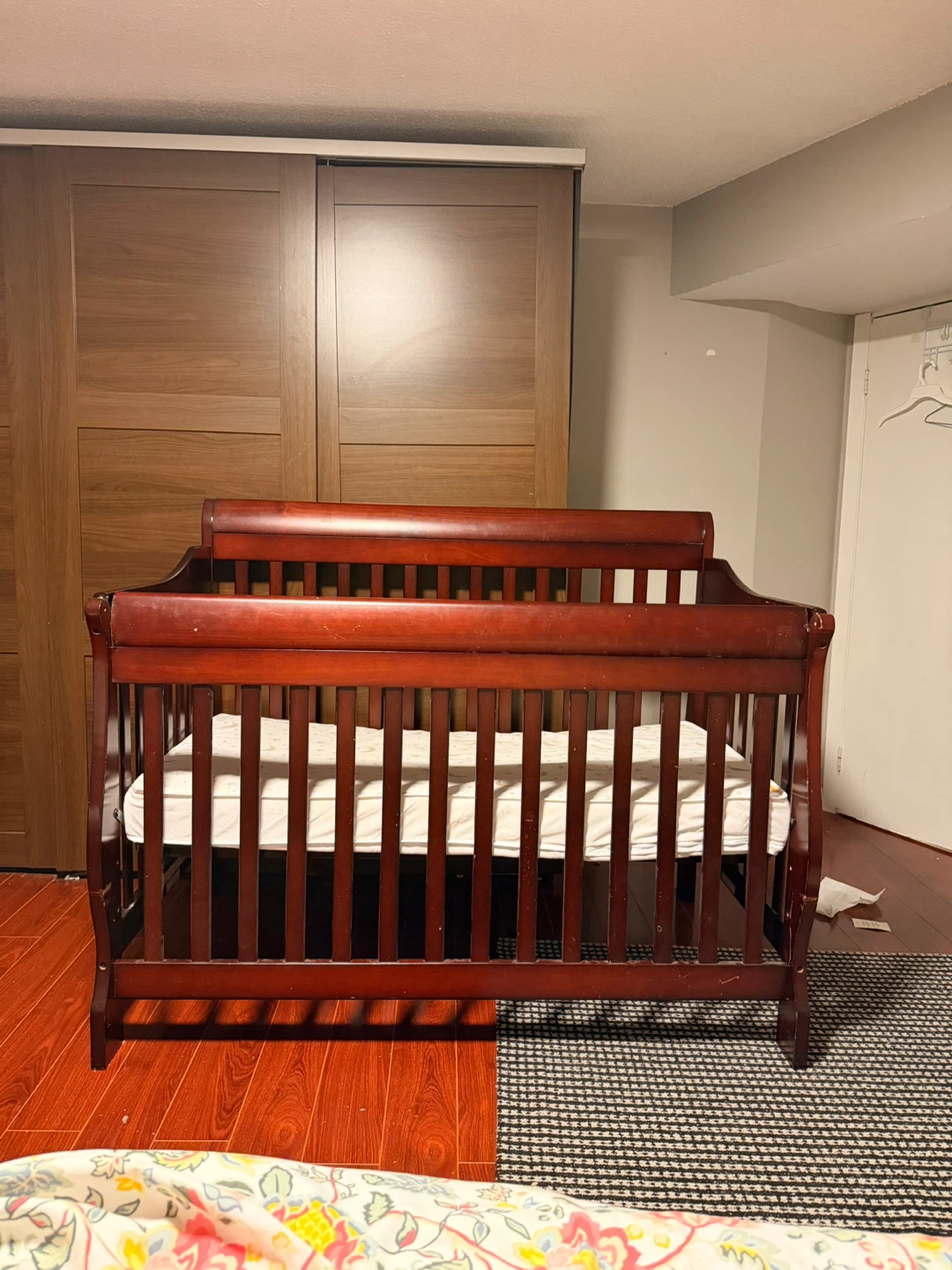 Baby crib