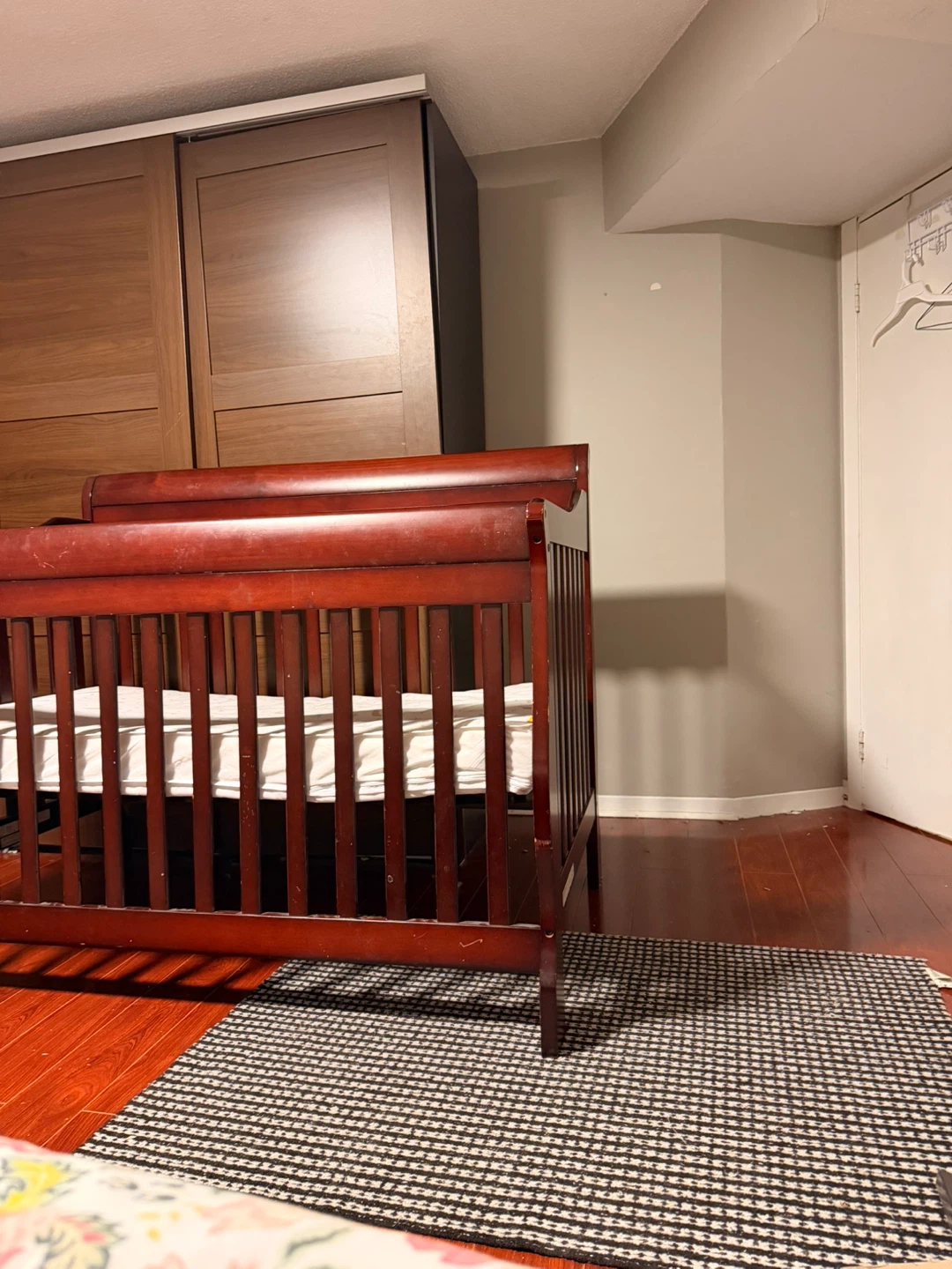 Baby crib - photo 3