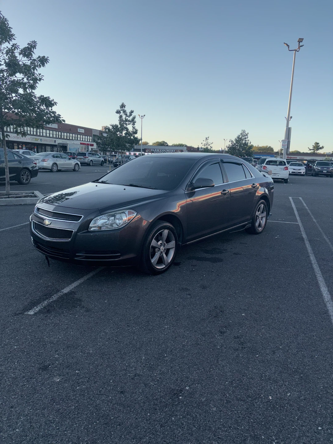 2011 Chevrolet Malibu Sedan - photo 2