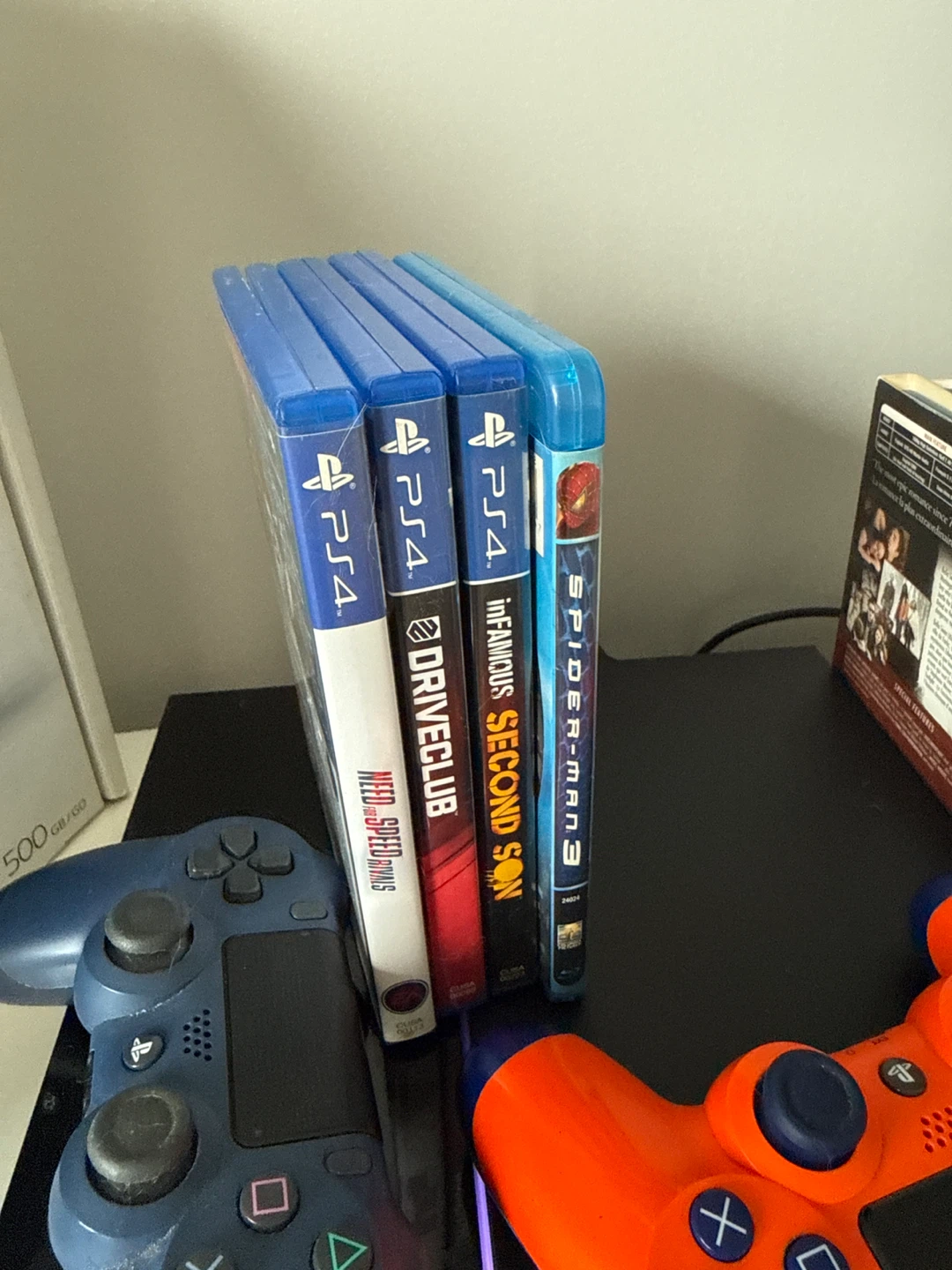 Sony PlayStation 4 500GB Console with Games - photo 2