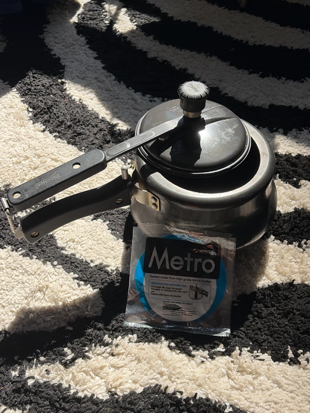 Prestige Pressure Cooker with Extra Gasket