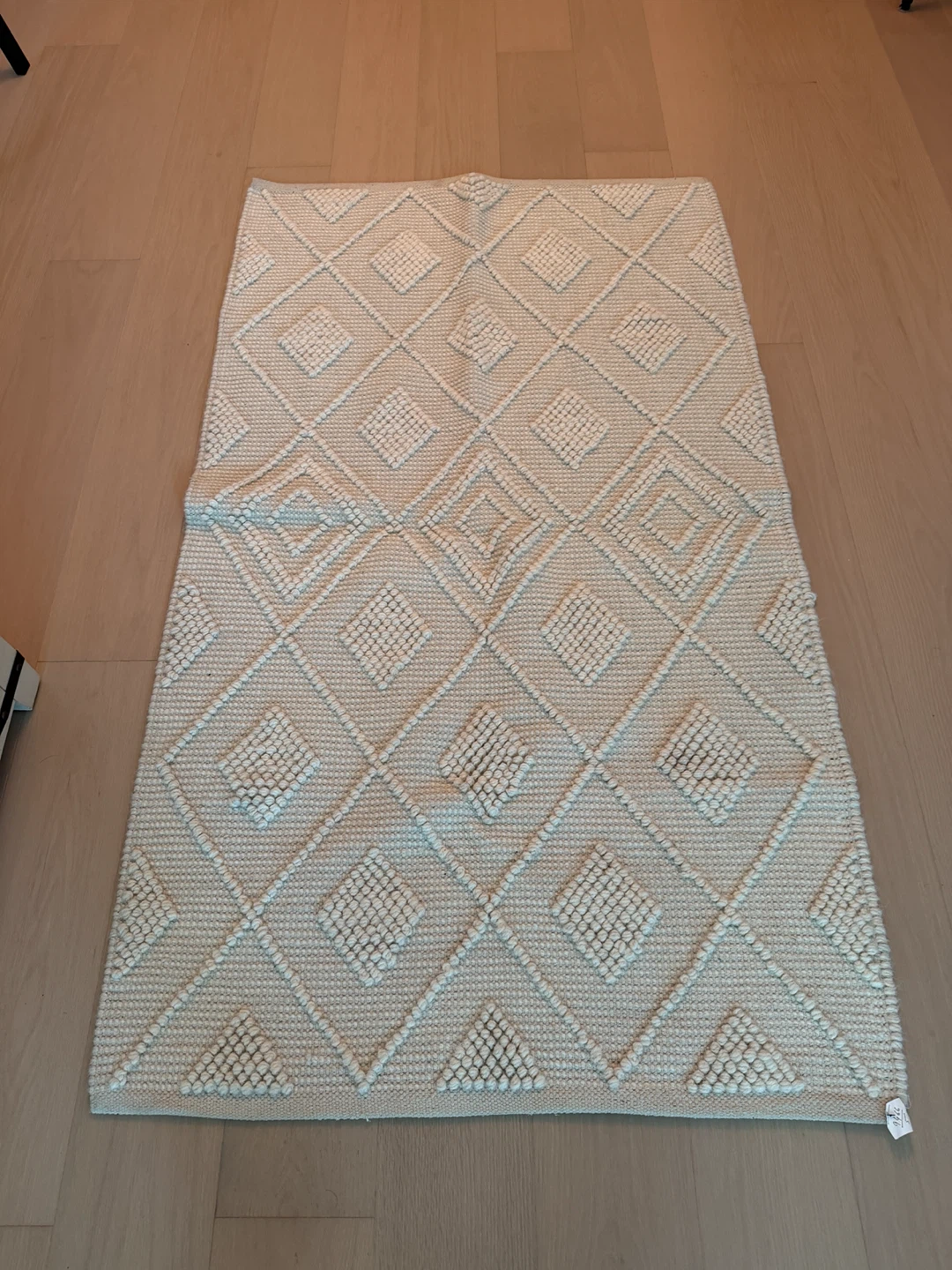 Cream Diamond Pattern Area Rug