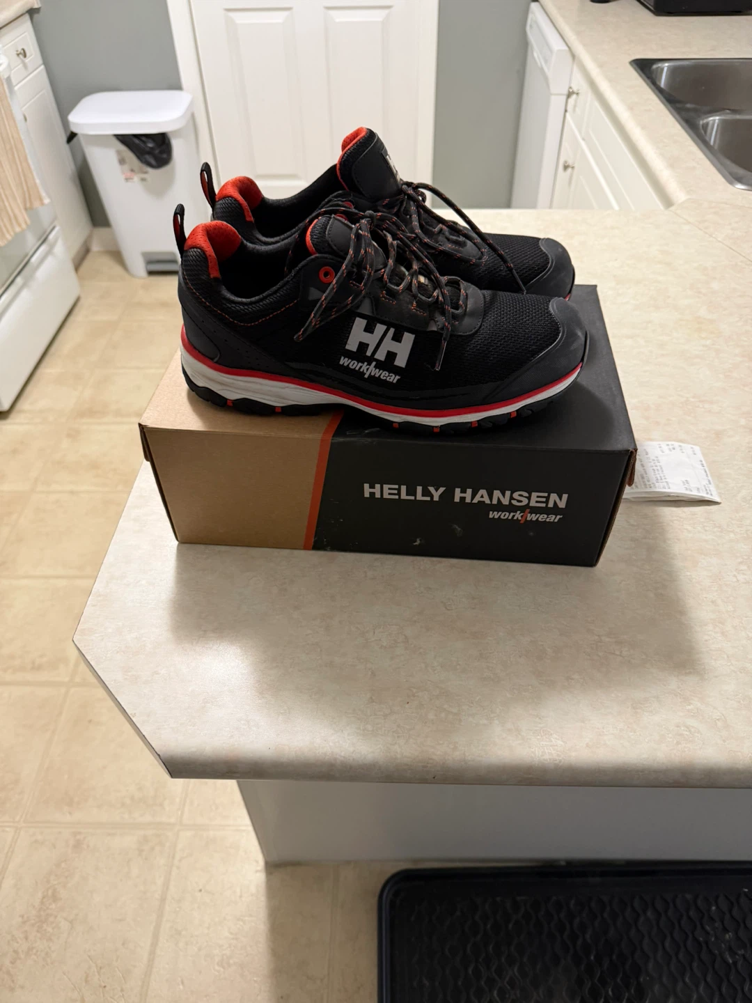 Hello Hansen CSA approved work shoes - photo 5