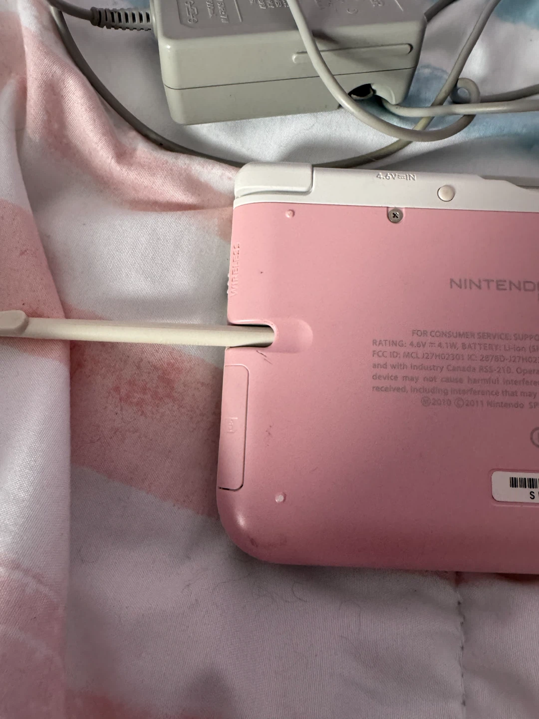 Pink Nintendo 3DS XL - photo 3