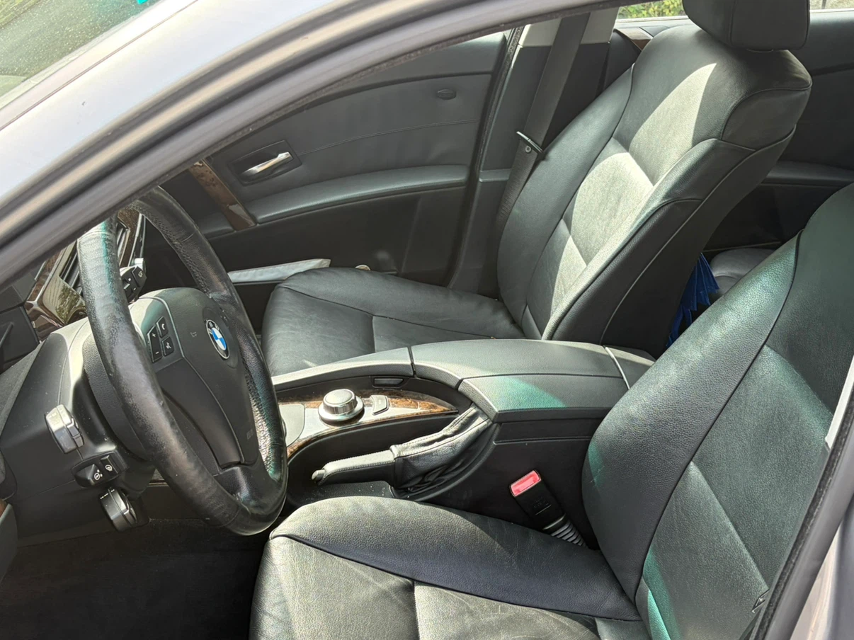 BMW 525i Sedan - photo 4