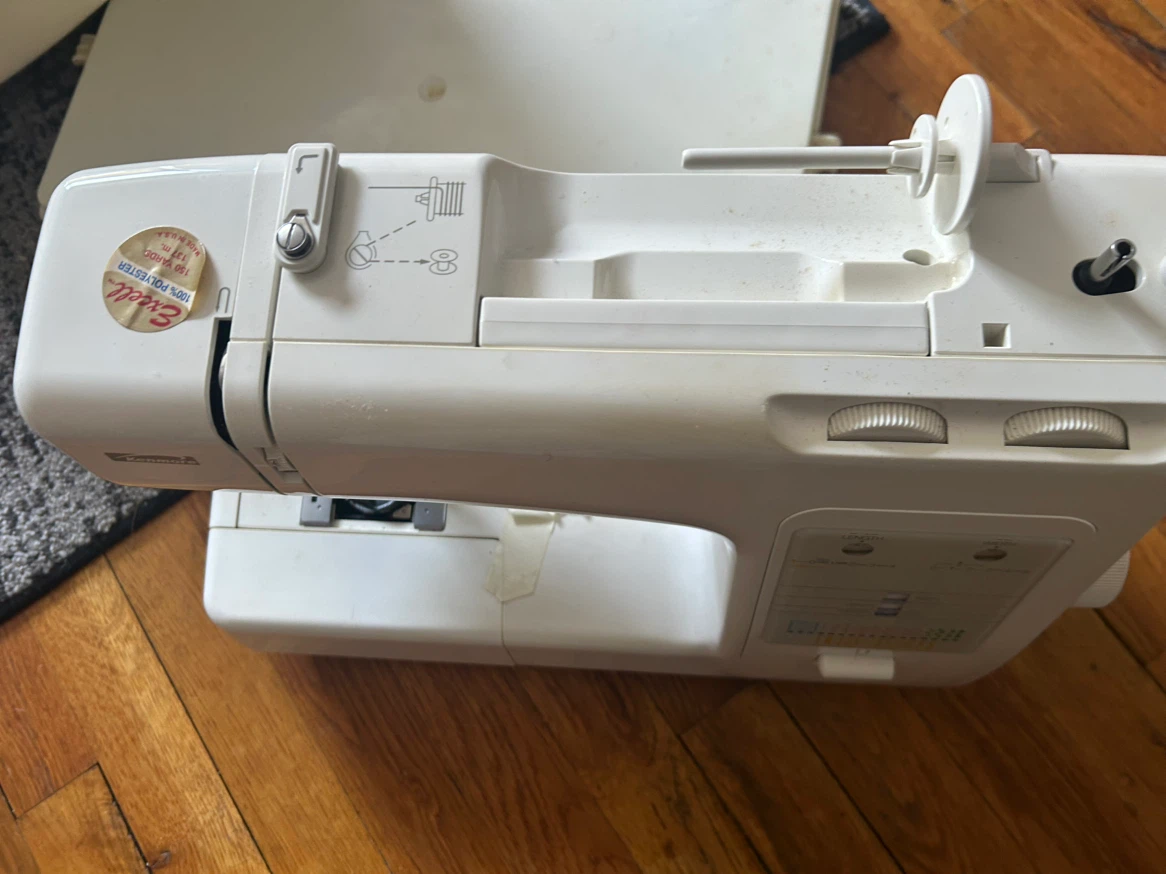 Kenmore Sewing Machine with Hard Carrying Case - photo 4