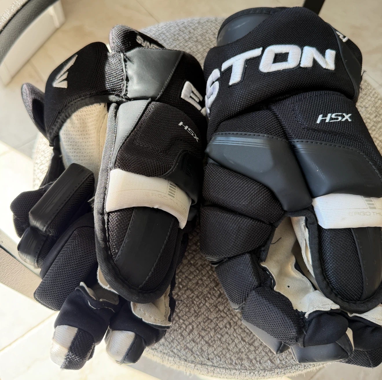 Easton HSX Senior Hockey Gloves (14 inch)