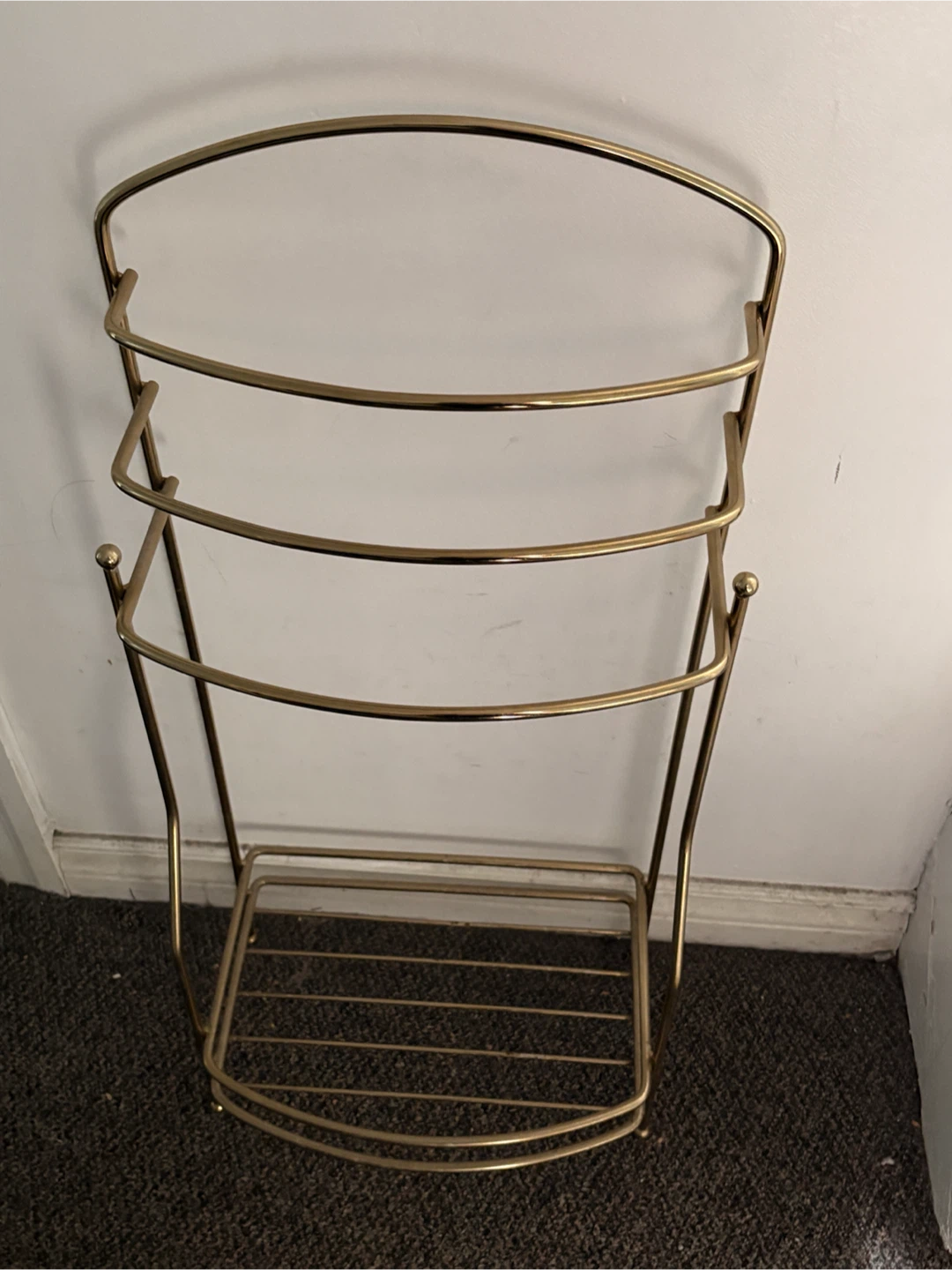 Gold-tone metal towel/bathroom rack