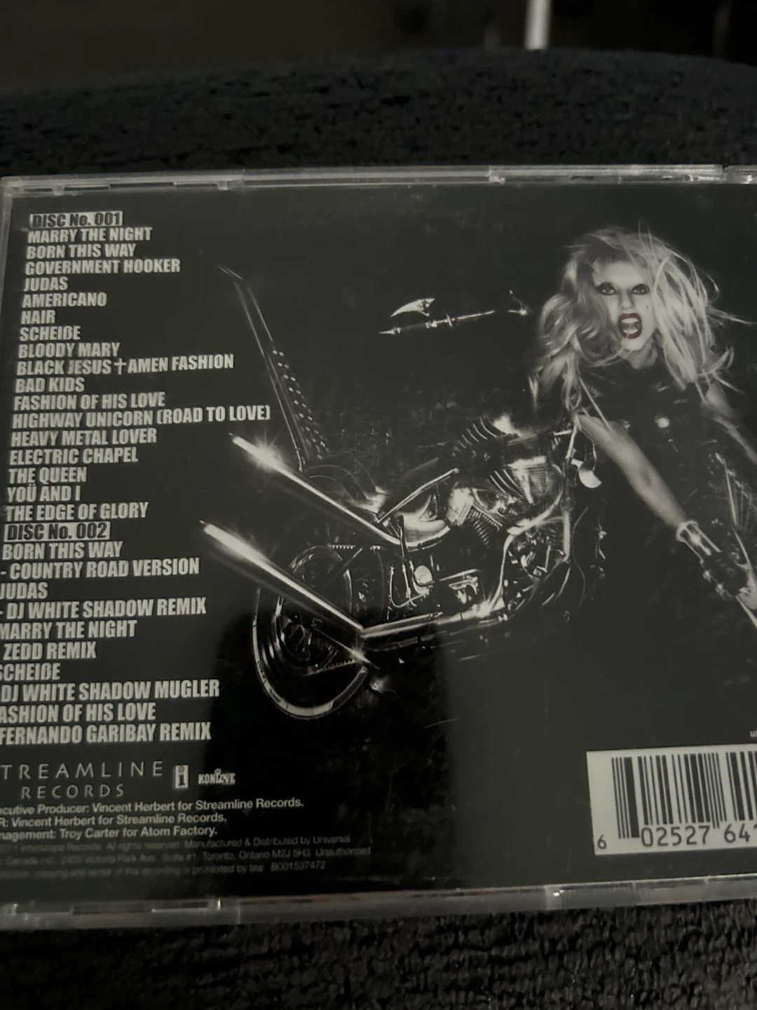 Lady Gaga Born This Way 2 Disc CD - photo 2