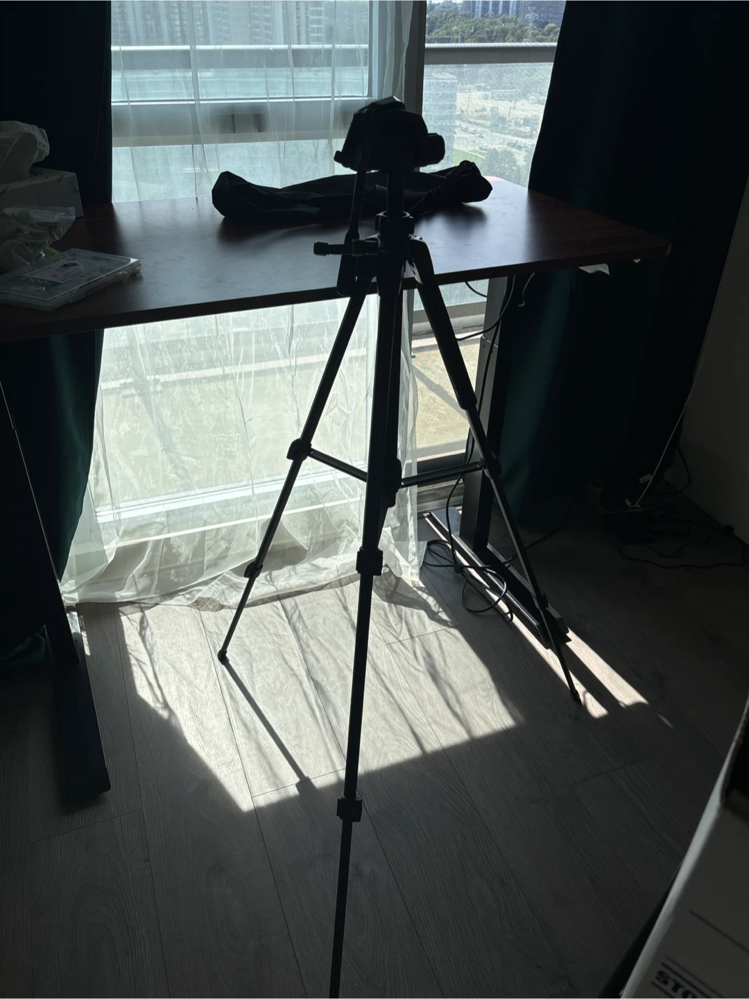 Black Camera Tripod with Carrying Case - photo 2