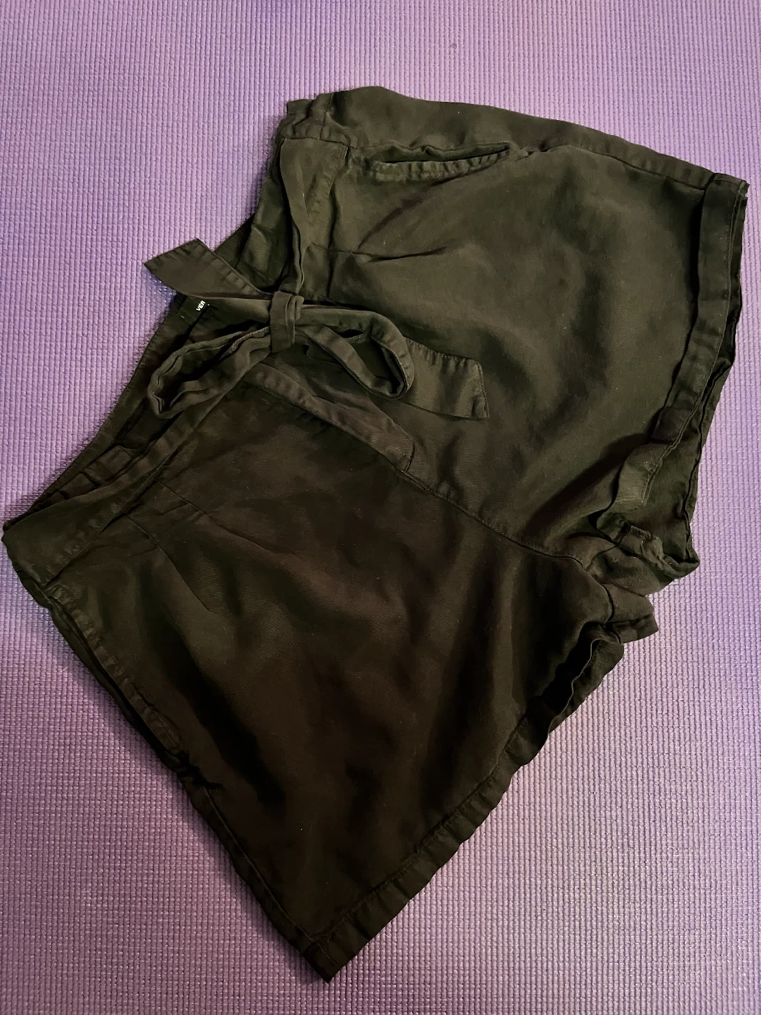 Vero Moda Black Denim Shorts L