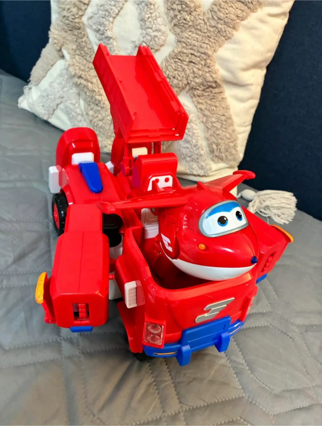 Super Wings Jett's Super Robot Suit - photo 3