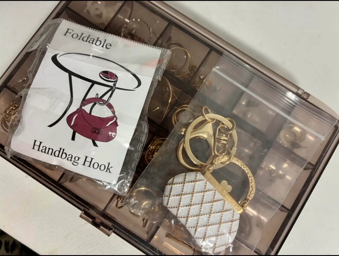 Girls stuffs (mostly new) - photo 4