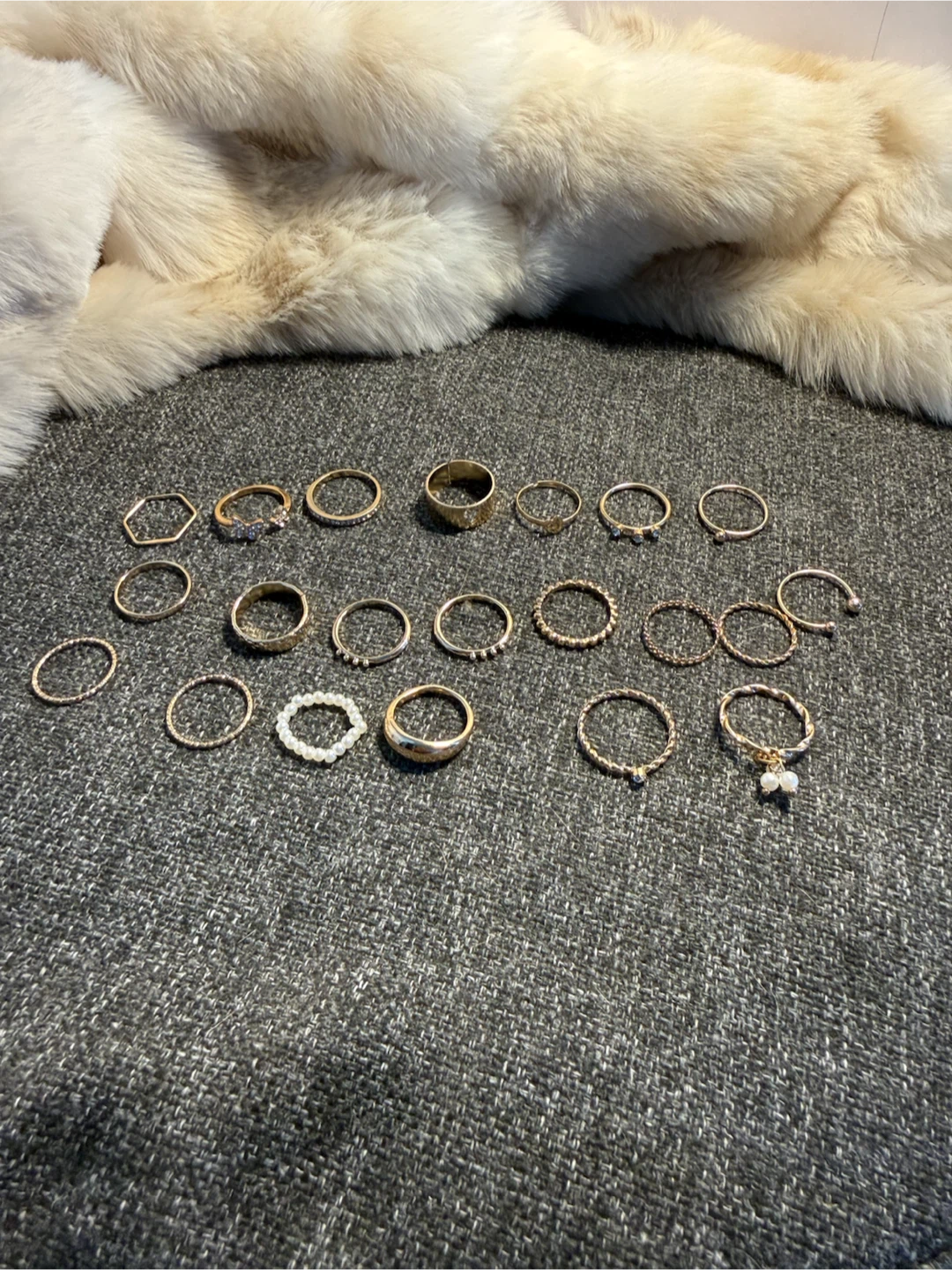 Stackable Rings Set of 21 Gold tone fashion rings - photo 2