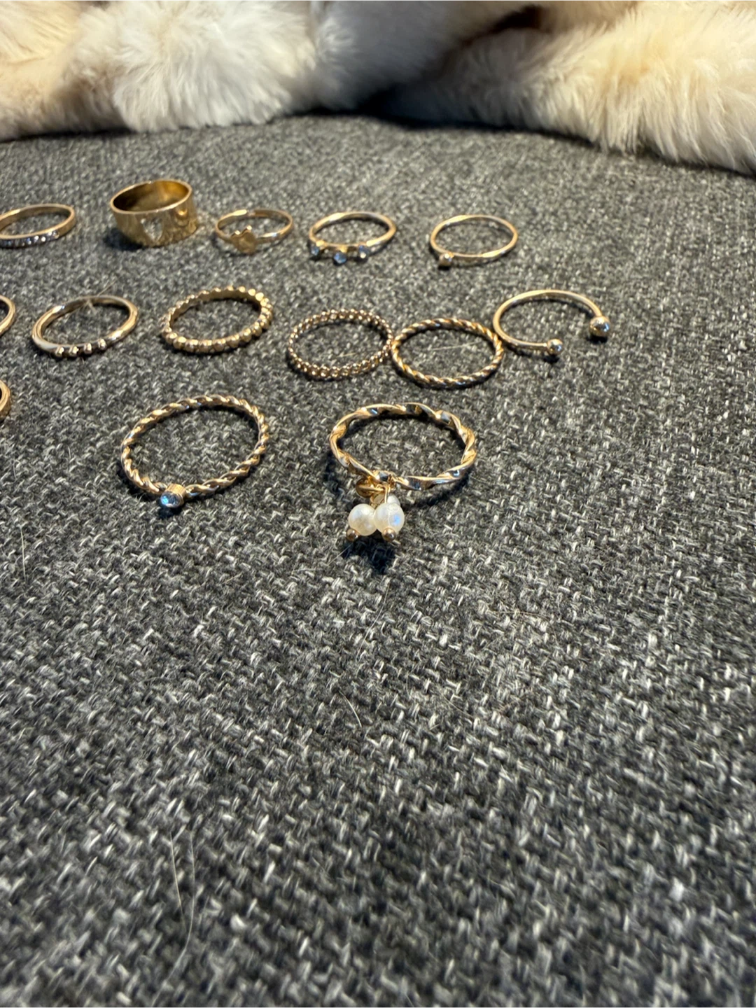 Stackable Rings Set of 21 Gold tone fashion rings - photo 5