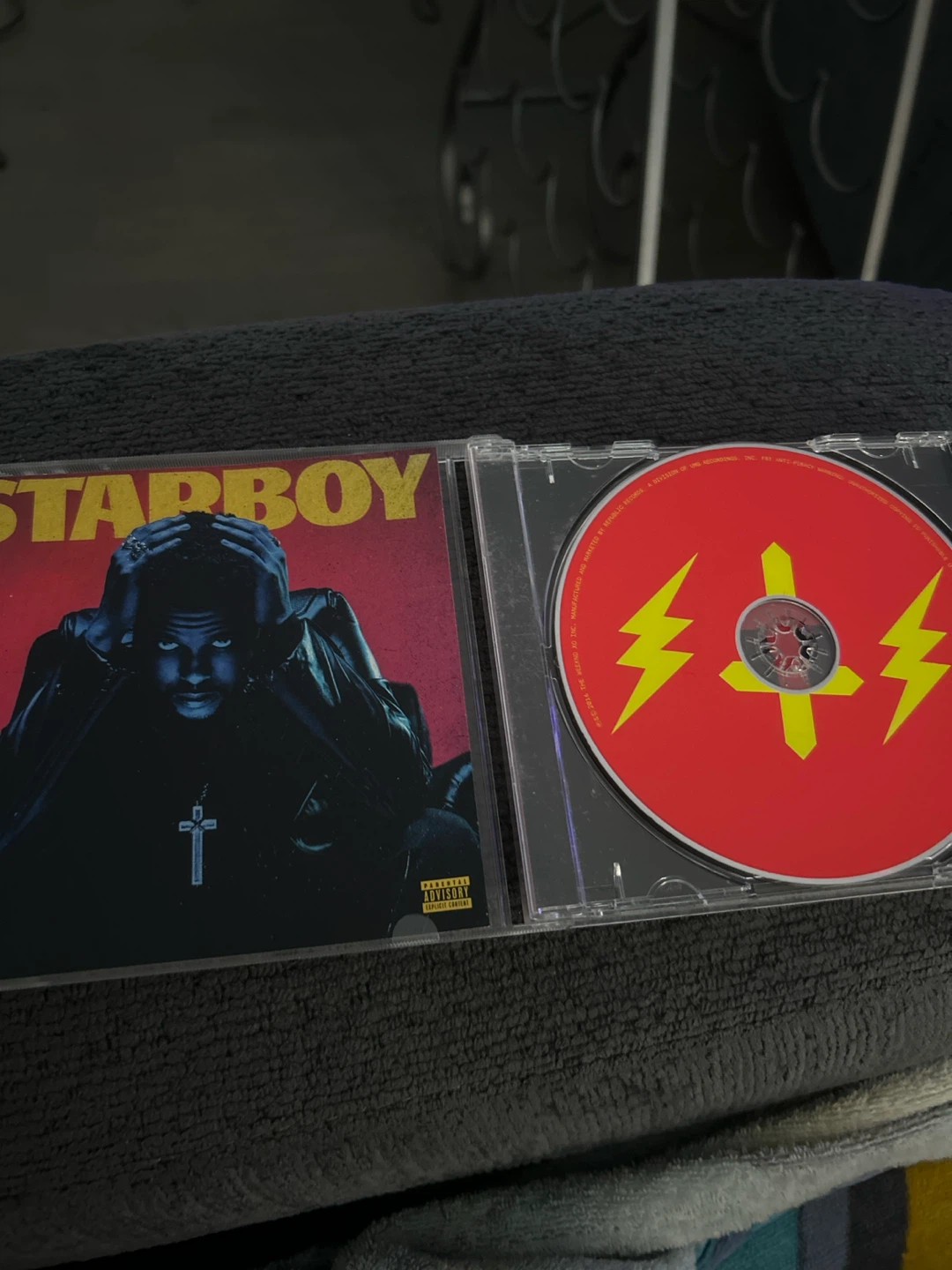 The Weeknd Starboy CD - photo 3