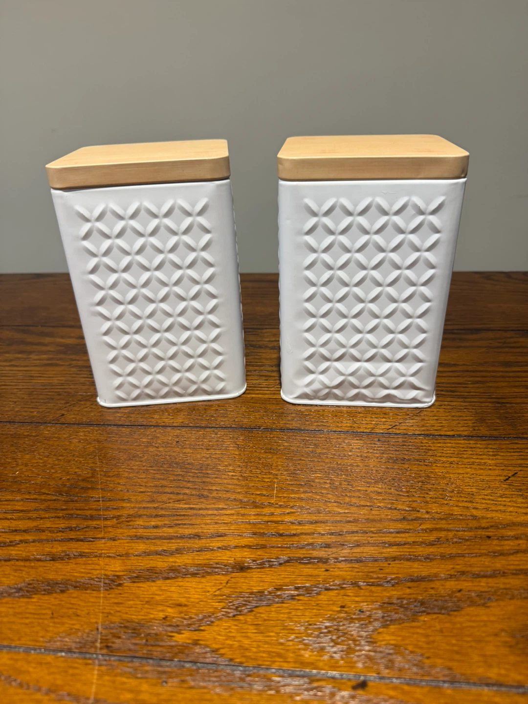 Set of 2 White Square Canisters with Wood Lids